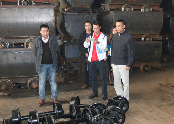 欢迎越南客商一行莅临中煤集团考察采购设备